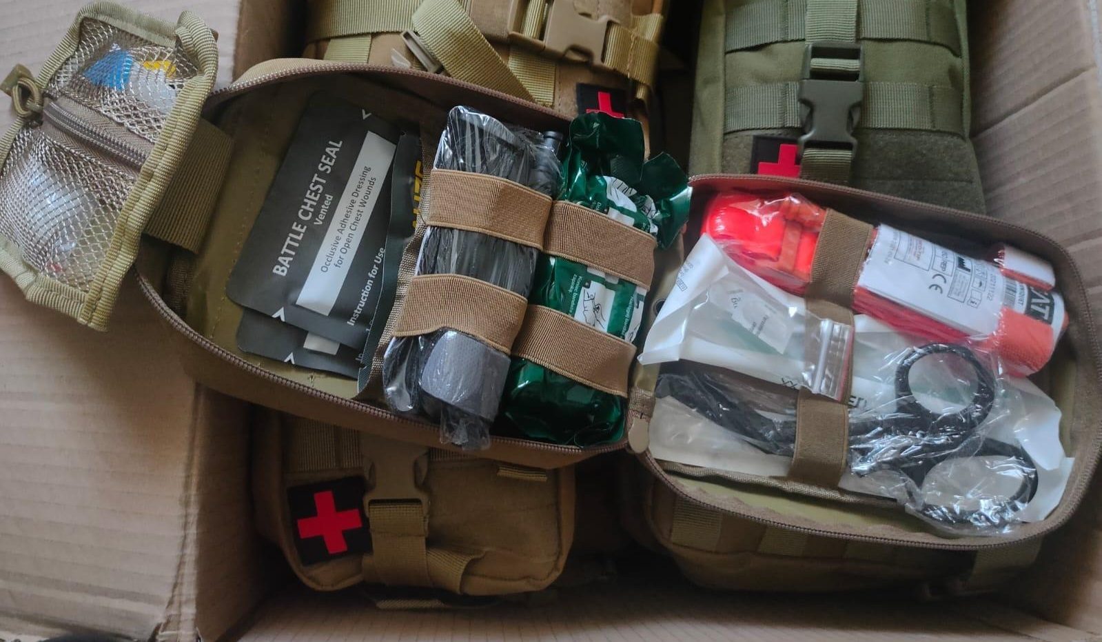 Together with Solanus GmbH, provided first-aid kits for Scouts-defenders